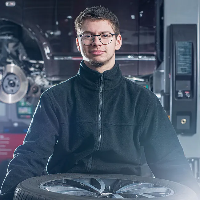 Automobil-Assistent/-in EBA Automobil-Assistent/-in EBA